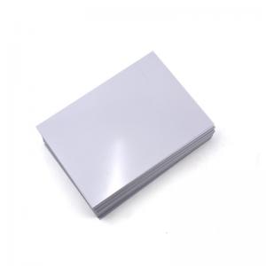 Λευκή ανθεκτική στη θερμότητα σιλικόνη Πλαστικό φύλλο A4 μέγεθος φύλλο PET για την παραγωγή ταυτότητας