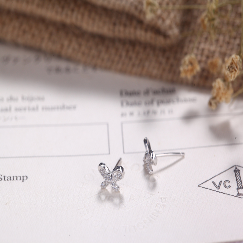 ασημένιο σκουλαρίκι