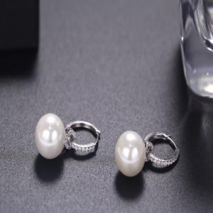 18Κ χρυσό σκουλαρίκι με μαργαριτάρι