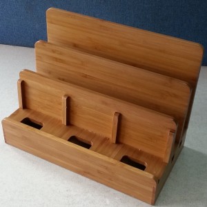 Bamboo πολλαπλών συσκευών φορτιστής valet