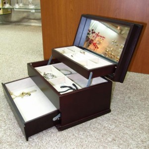 Κουτί κοσμήματα από ξύλο