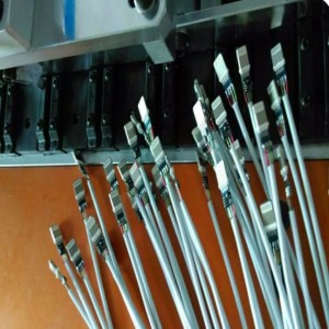 Ηλεκτρονική βιομηχανία TB-0526 καθολική UV κόλλα