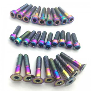 Βίδα και βίδα τιτανίου