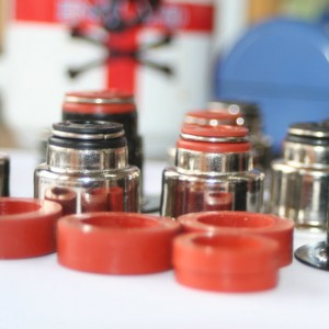 Κίνα επαγγελματική κατασκευαστής βουλκανιζαρισμένη βαλβίδα βαλβίδας σφραγίδα πετρελαίου βαλβίδων βολβών για Commins Power κινητήρες...