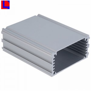 Προσαρμοσμένα εξαρτήματα εξώθησης από μαύρο / ασημί ανοδιωμένο αλουμίνιο