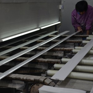 κάνοντας τα εξαρτήματα παντζούρι pvc