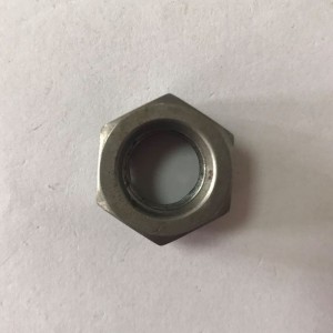 μεταλλικά παξιμάδια