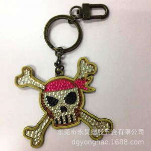 P051 μπρελόκ με διαμάντια