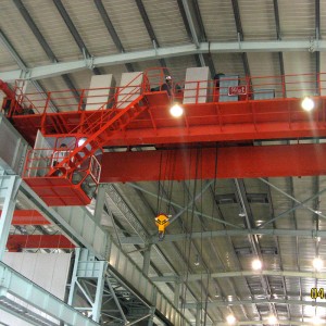 Μονωτικό υπερυψωμένο γερανό