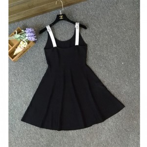 Κυρίες Καλοκαίρι Knit Αμάνικο LOGO Επιστολή Ένα φόρεμα πουλόβερ γραμμή