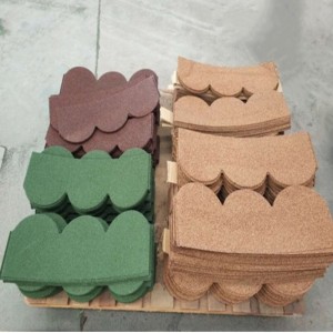 Διακοσμημένο πέτρινο μεταλλικό ψάρι