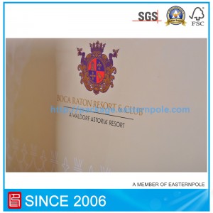 Τσάντα πολυτελείας χαρτιού με δεμένη χειρολαβή