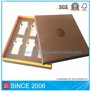 Χειροποίητο χαρτοκιβώτιο χαρτιού με χαρτόνι