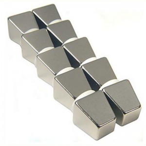 Μαγνητικά μόνιμα ανά εναλλακτικό