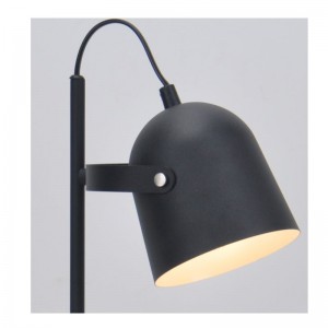 Επιτραπέζιο φωτιστικό με μεταλλική απόχρωση και ρύθμιση της λειτουργίας σκίασης, επίπεδη βάση