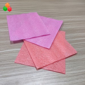 Επέκταση πολυαιθυλενίου μαλακό esd μαύρο άσπρο epe συσκευασίας αφρώδες κομμάτι φύλλο για μηχανή / ηλεκτρονικά μεταφορά προστατευτι...