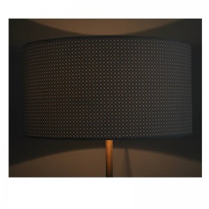 Μοντέρνο φωτιστικό δαπέδου με σκιά υφάσματος