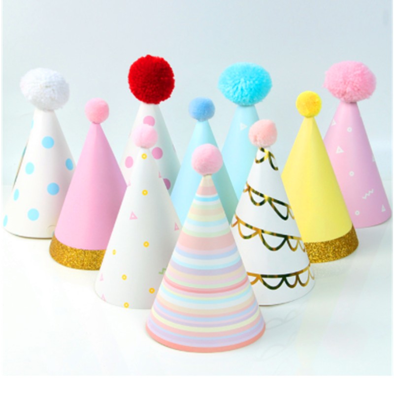 Ευτυχισμένο το Νέο Έτος με το Fried Cone Hats Paper με το Glitter