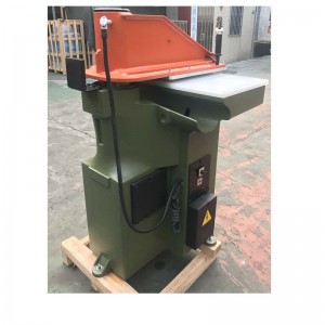 χρησιμοποιείται ανακατασκευασμένο μηχάνημα κοπής ATOM για δερμάτινα παπούτσια και τσάντες