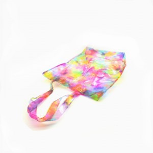 τσάντα για ψώνια με φωτεινό χρώμα