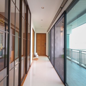 ΣΥΡΟΜΕΝΗ ΠΟΡΤΑ