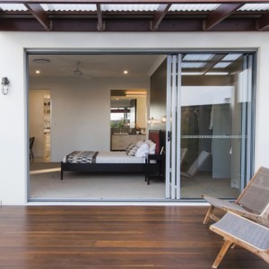 Συρόμενη πόρτα αλουμινίου & UPVC