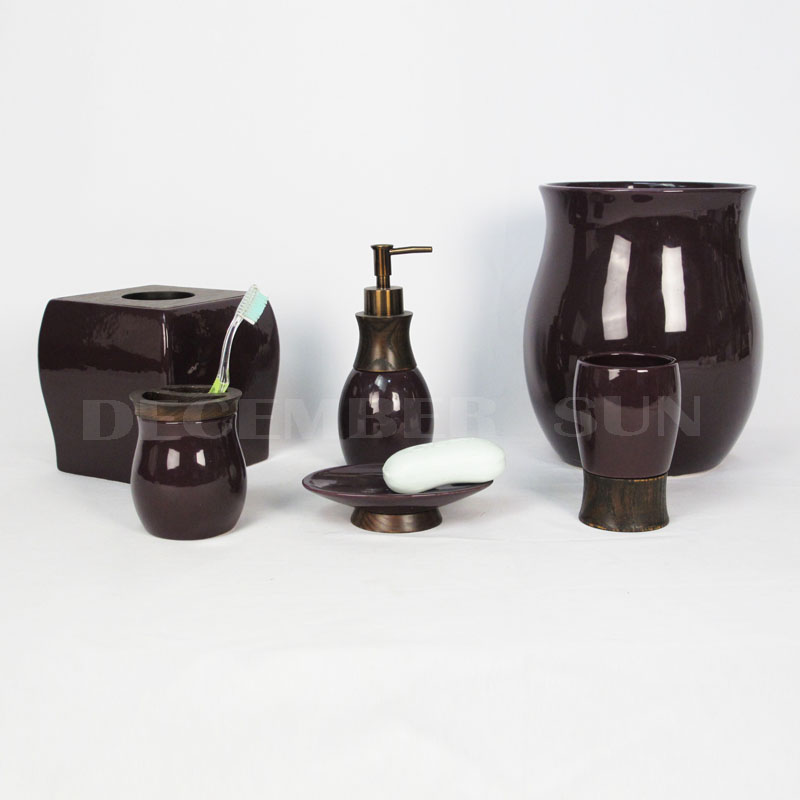 Κεραμικά με εξαρτήματα μπάνιου από ξύλο