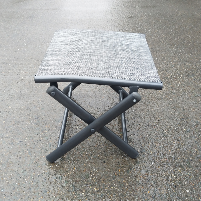 σκαμνί από αλυμ και κειμενικά