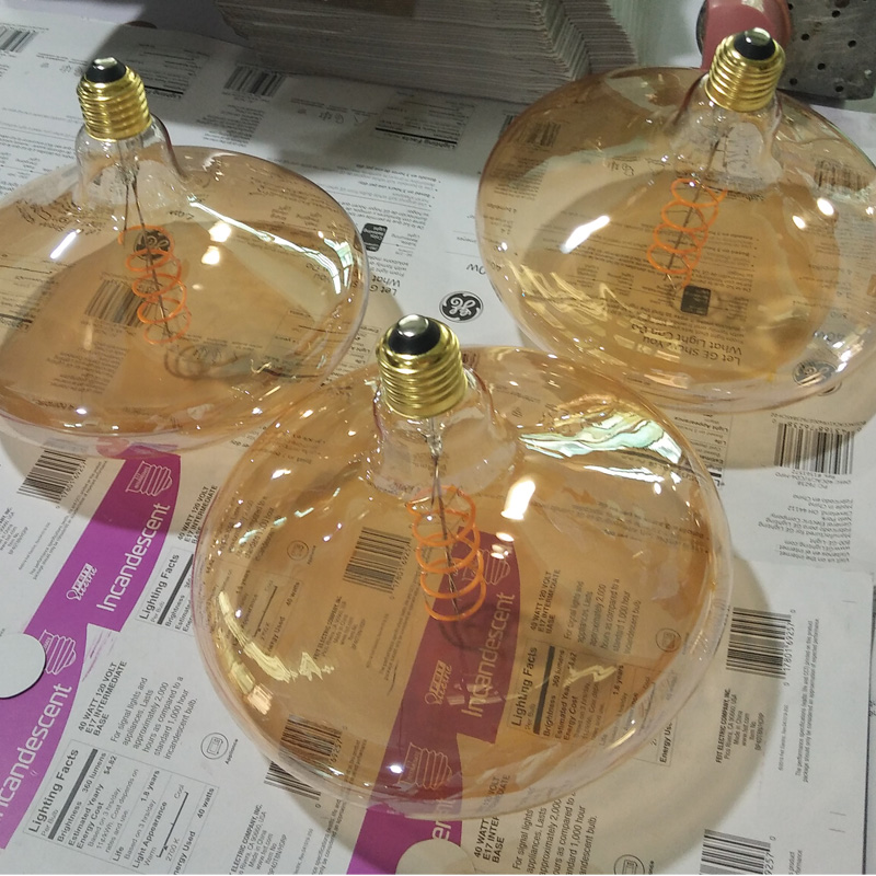 Χοτ Σέιλ UFO Καθαρό σχήμα μανιταριού 2200k 4w μεγάλος σπειροειδής λαμπτήρας