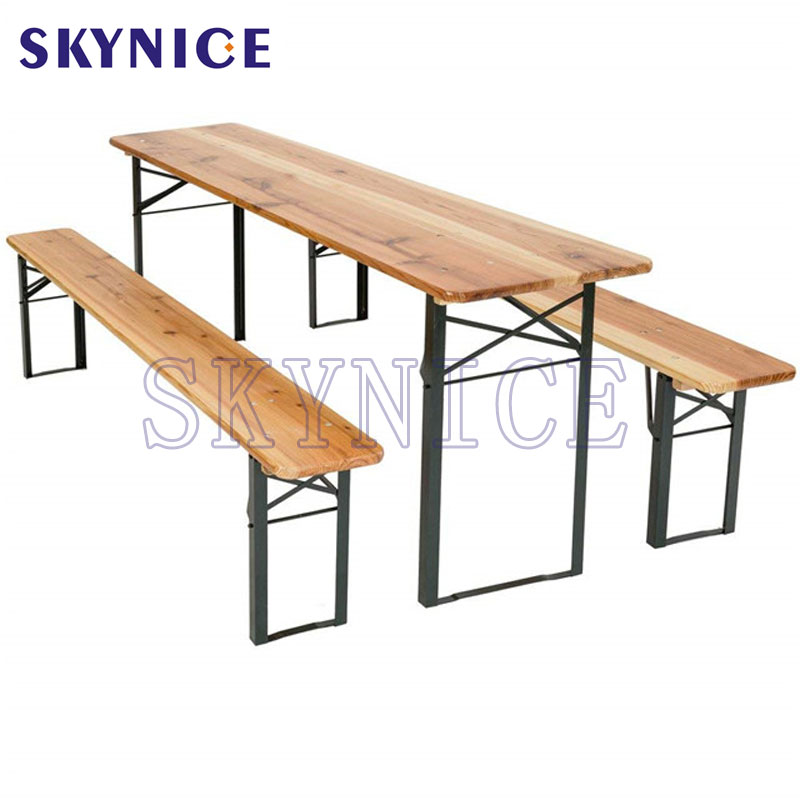 Εξωτερική υπαίθρια μπυραρία με 1 τραπέζι και 2 πάγκους