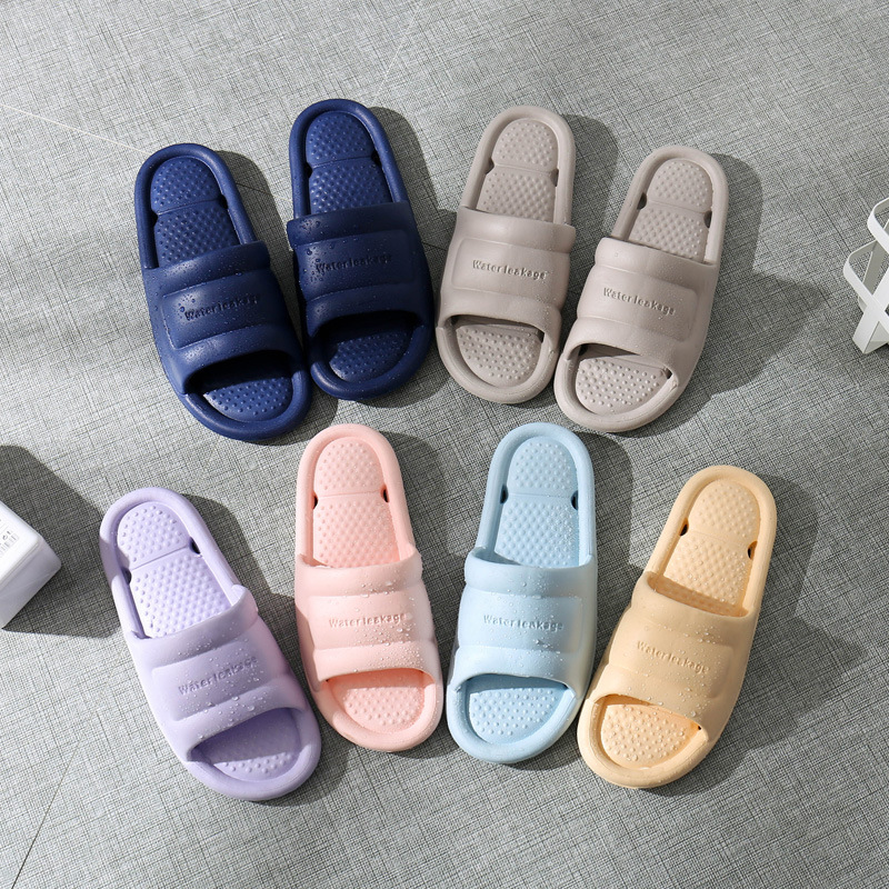 Παντόφλες μπάνιου