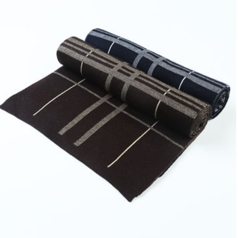 πλεκτό μαντήλι