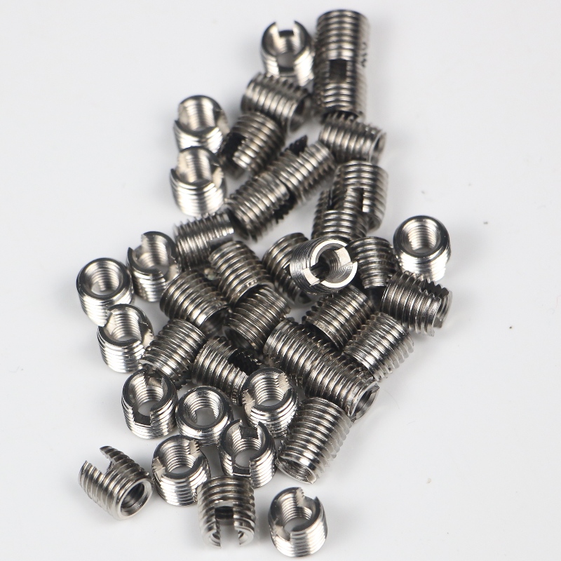 302 000 100.500 M10 * 1.5 * 14 * 1.5 * 18L αυτοκόλλητες εισαγωγές σπειρωμάτων με σχισμή κοπής