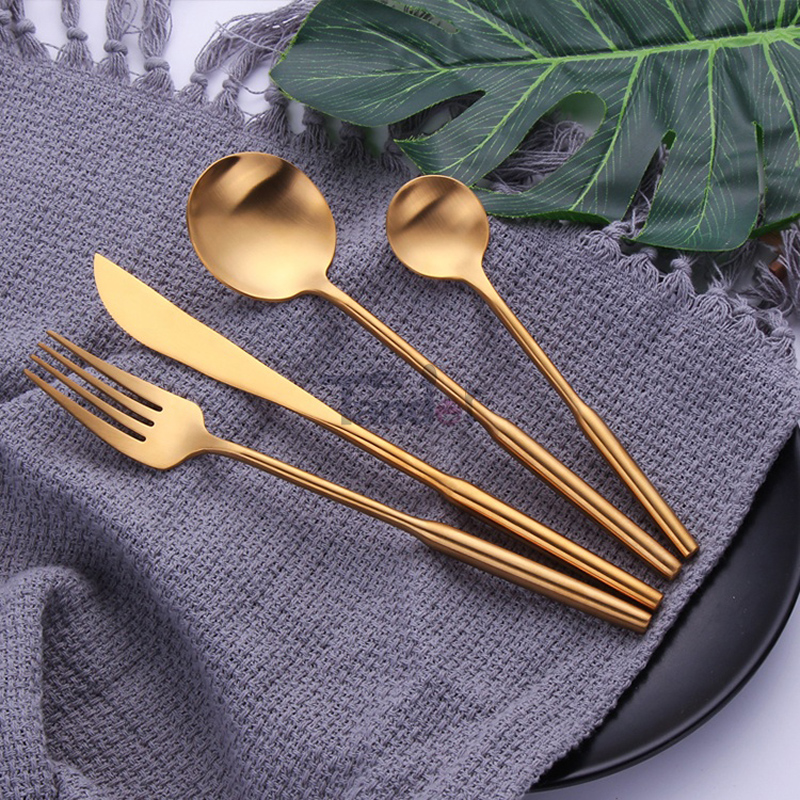 Τιτανίου χρυσού επιχρίσματος Brass Flatware Matt Fine Metal Fork Spoon Knife Matte Gold Cutlery