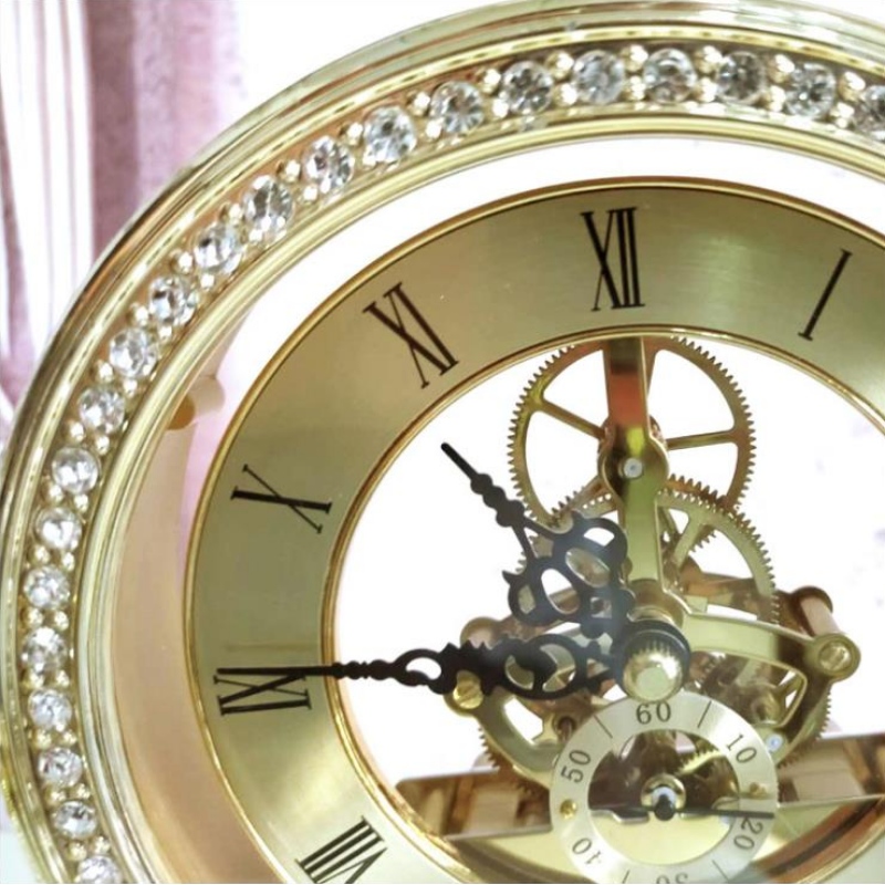 Ελαφρά, πολυτελή, δημιουργική μόδα, μεταλλικό ρολόι Αμερικάνικο μοντέρνο ρολόι, επιτραπέζιο υπνοδωμάτιο κομοδίνο, ρολόι σπουδών,...