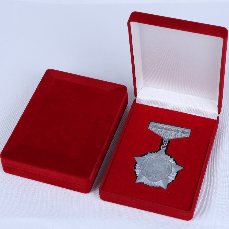 D-15 προσαρμοσμένο χονδρικό μαύρο και κόκκινο βελούδινο κουτί για νόμισμα, κολιέ και μετάλλιο