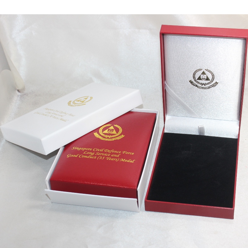 Στοιχείο V-15S ορθογώνιο Δερματίνη Χαρτί κουτί για μετάλλιο 75 * 120 mm, κέρμα και σήμα, κλπ. Mm. 97 * 143 * 34, βάρη περίπου 170g