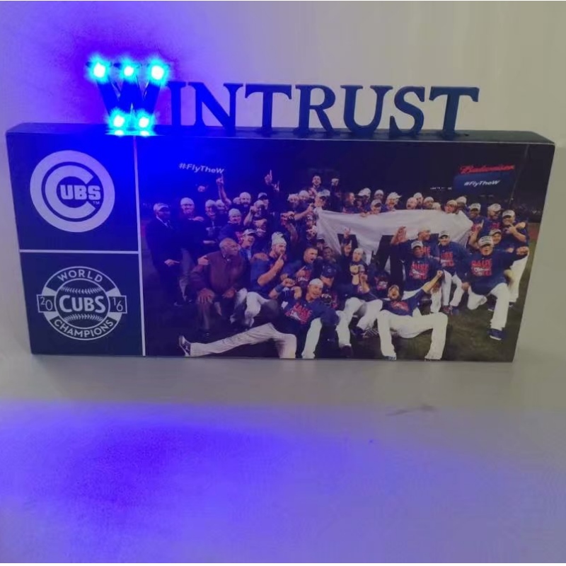 Ξύλινοι κύβοι Wintrust Video Board με φώτα LED