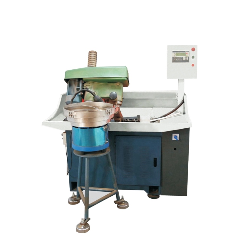 Αυτόματο μηχάνημα γεώτρησης