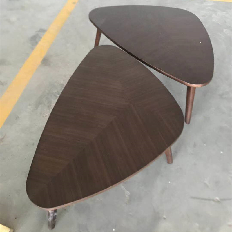 Ανοξείδωτο ατσάλι και μάρμαρο με τραπεζάκι