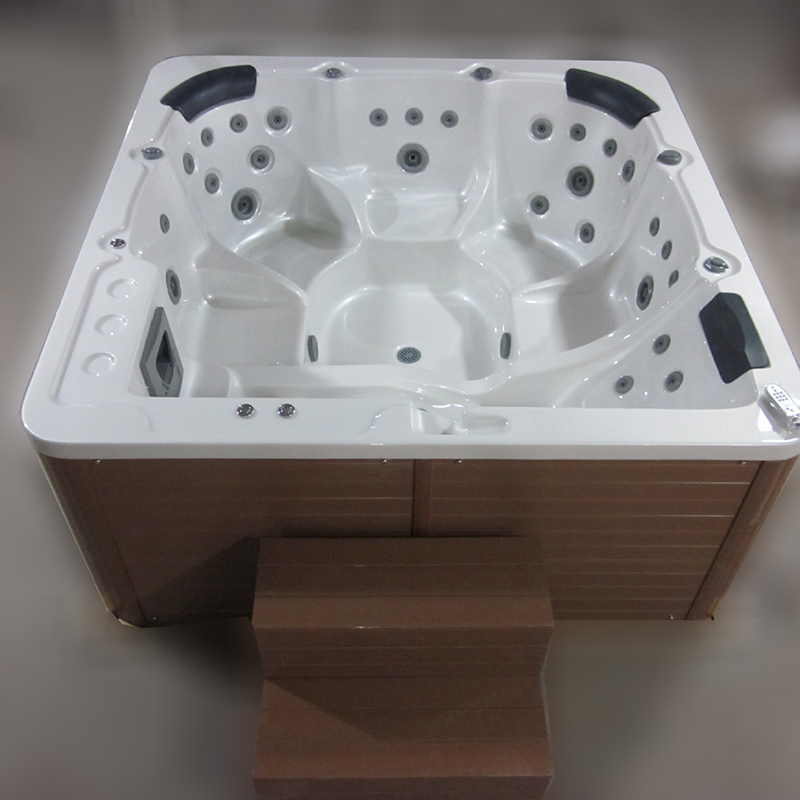 Εξωτερική μπανιέρα-υδρομασάζ \/ πισίνα μεγάλου μεγέθους \/ εξωτερική πισίνα κήπου