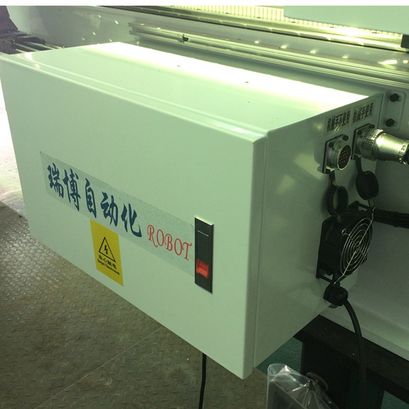 China Low Price Robotic Arm Manopulator with Servo Motor for Injection Mold Machine