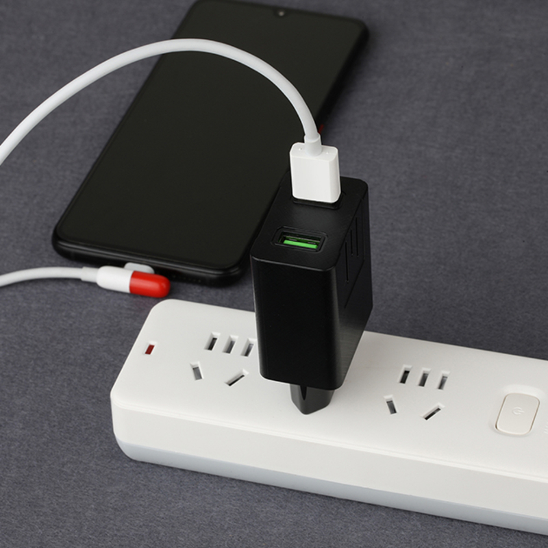 Φορητός φορτιστής κινητού τηλεφώνου Universal προσαρμογέα 2 θύρες USB πολλαπλών φορητών φορτιστών φορητού φορτιστή εργοστάσιο OEM