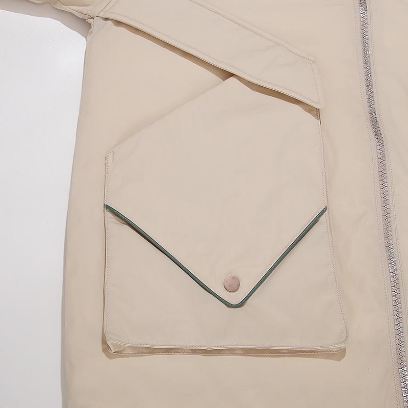 Κυρίες μου, μακρύ παλτό με μεγάλη κουκούλα.