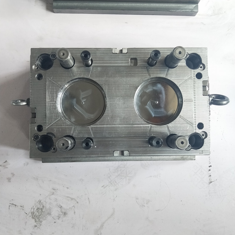 καλούπι από καπάκι