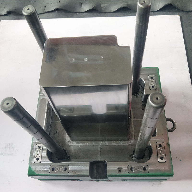 καλούπι απορριμμάτων