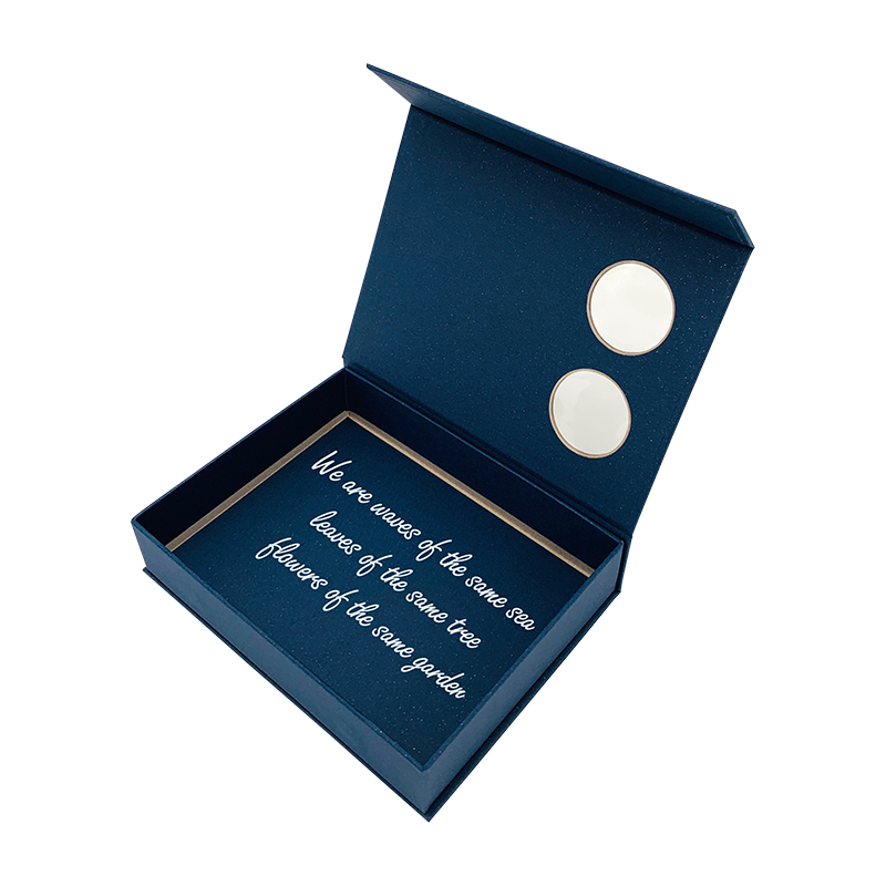 Τα πλαίσια παρουσίασης υψηλής ποιότητας προσαρμοσμένα με δύο παράθυρα