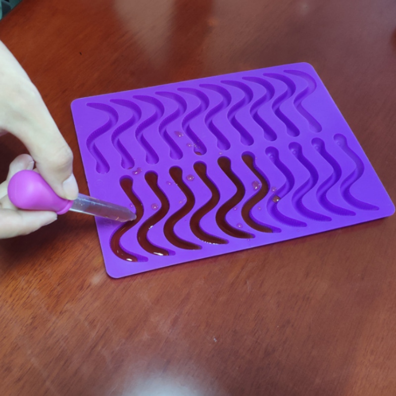 Καλλιτέχνης με σχήμα κάμπια με σχήμα σιλικόνης, ψάρι με σχήμα κάμπια, σοκολατένιο έντομο, μικρό πλέγμα πάγου φιδιού