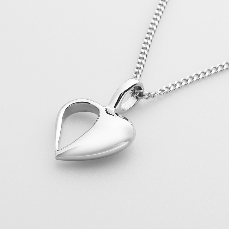 Γυναικείο κολιέ από ανοξείδωτο ατσάλι με ασημένια καρδιά