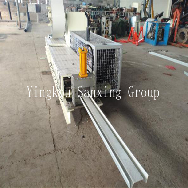 Υδρορροή και ακανόνιστη μηχανή